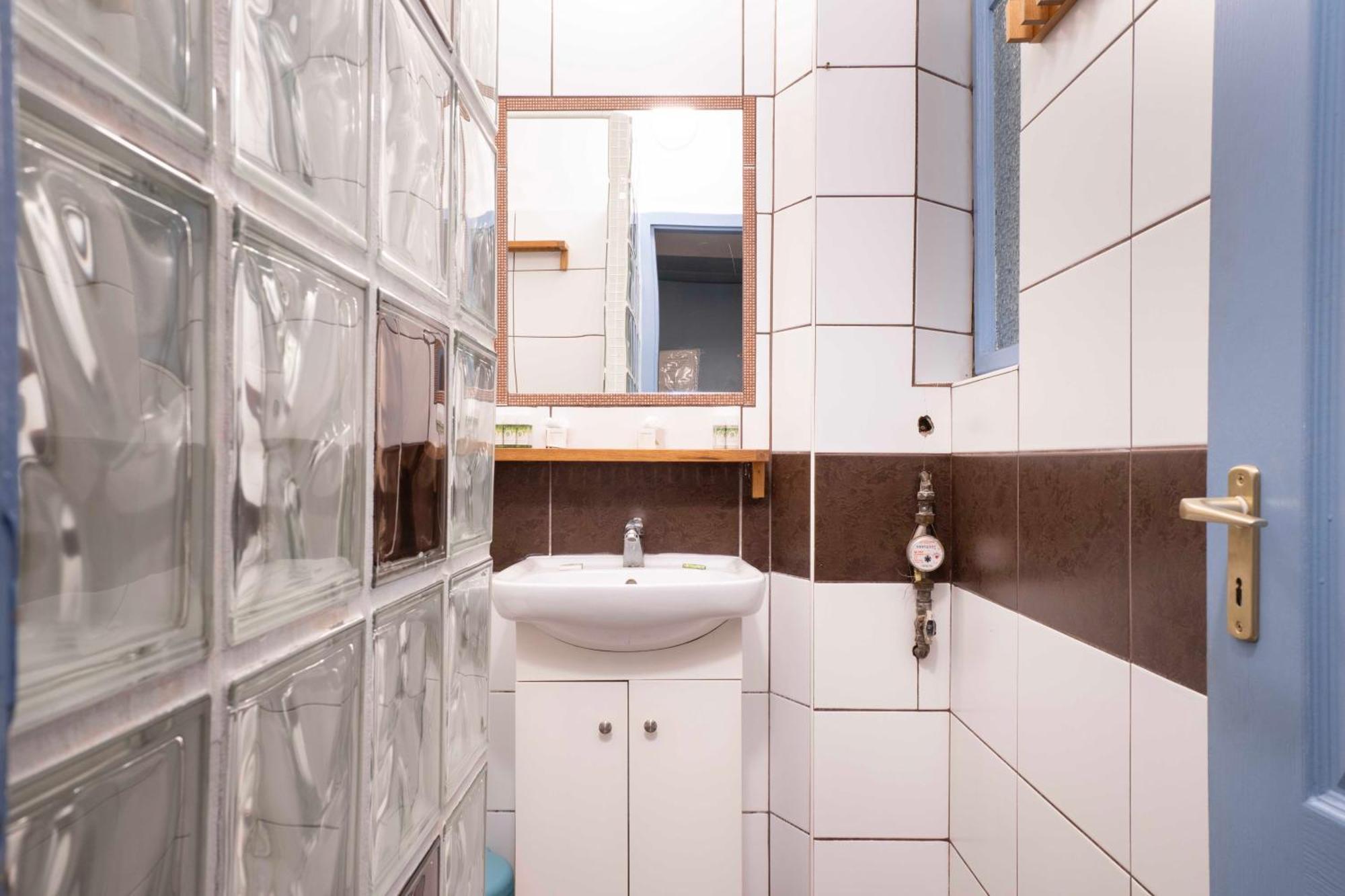 Quiet Cozy Apartment In Party Street E1 Budapest Exterior foto