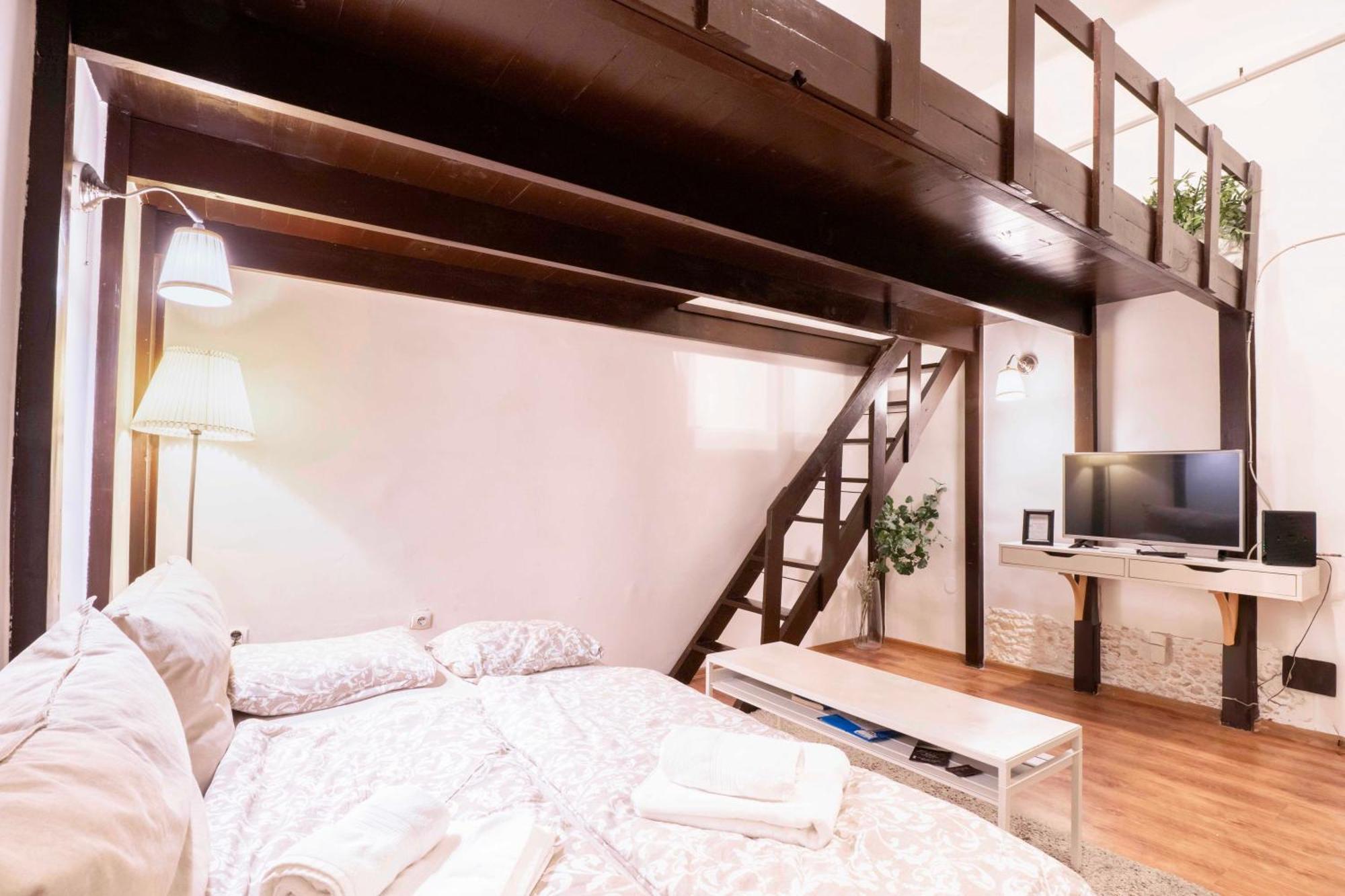 Quiet Cozy Apartment In Party Street E1 Budapest Exterior foto